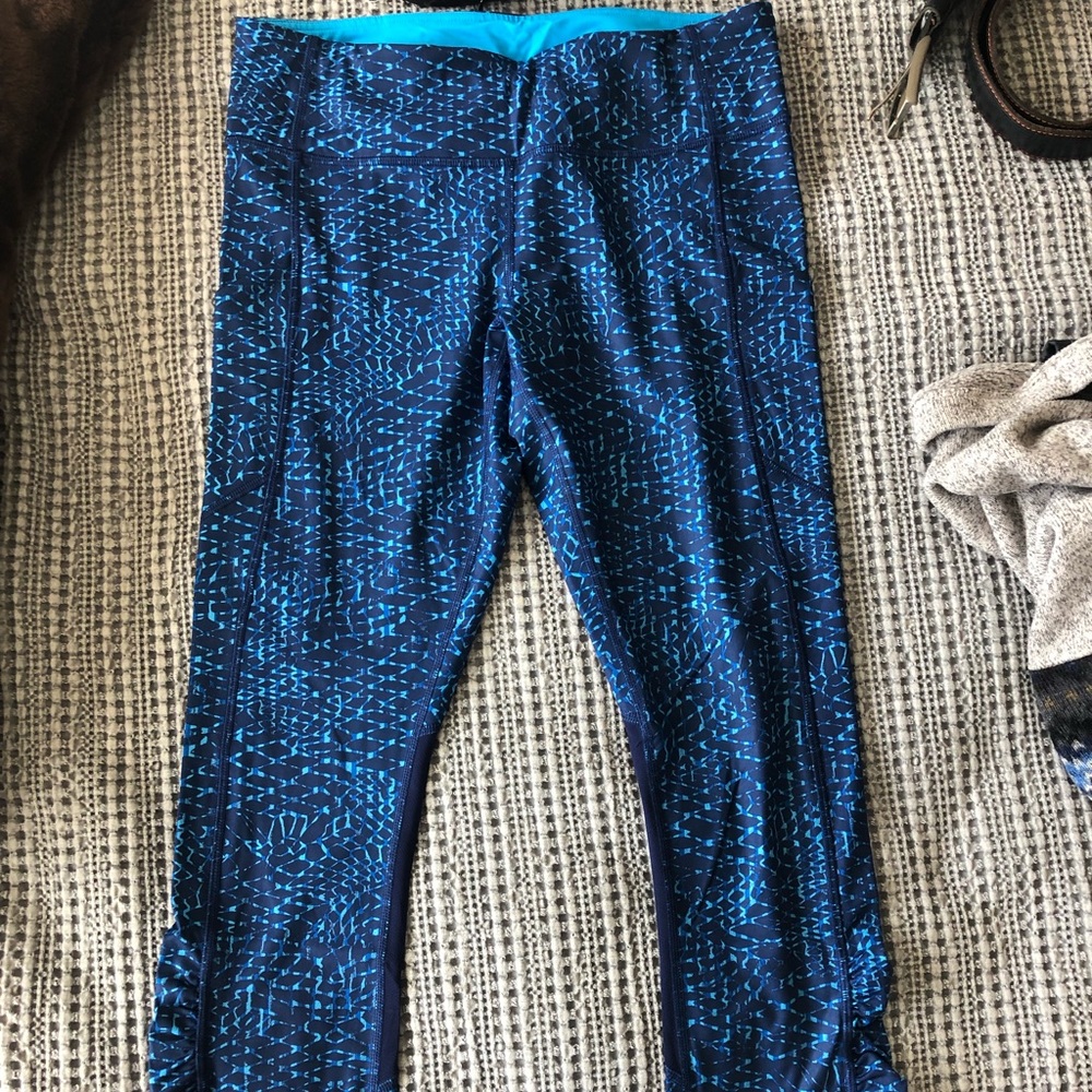 Lululemon Blue Patterned Crop Leggings